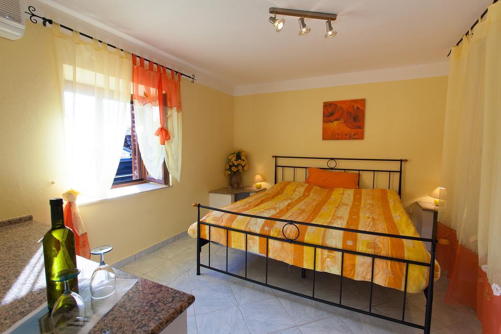 Villa Mir Polje  Extérieur photo